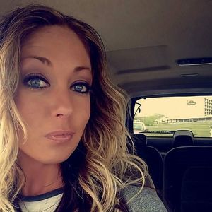 Meet your Posher, Joni